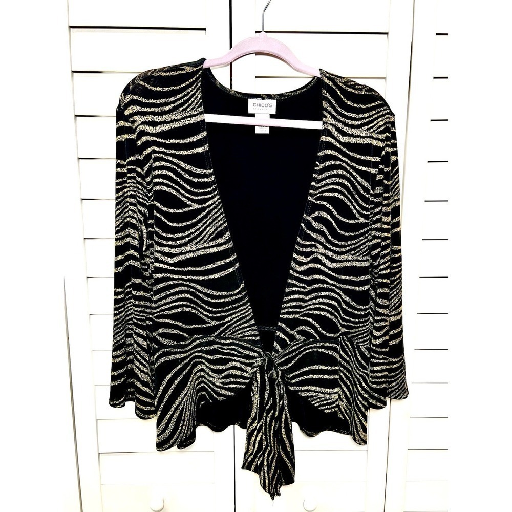 Chico's Travelers Animal Print Flare Sleeve Slinky Cardigan Top Size 2 US Large